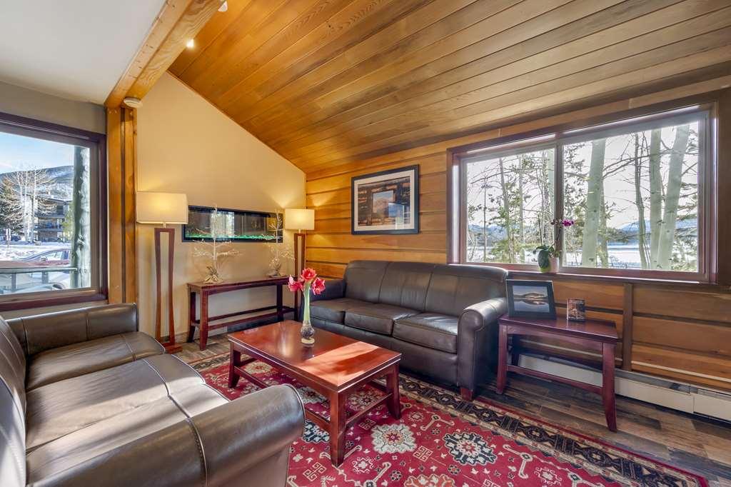 Best Western Ptarmigan Lodge Диллон Интерьер фото